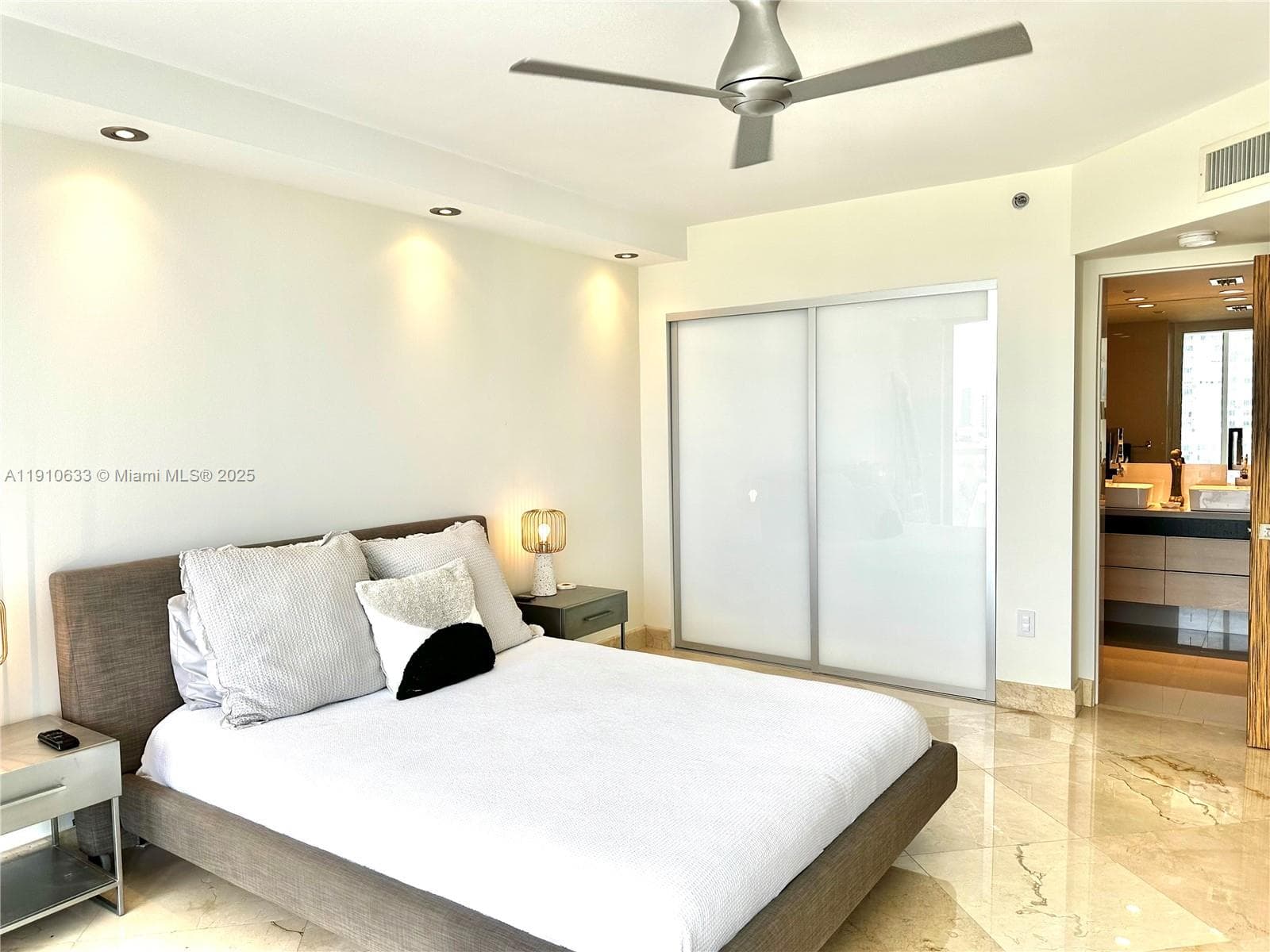 ST TROPEZ OCEAN CONDO · #11-A in Miami Beach - Photo 25