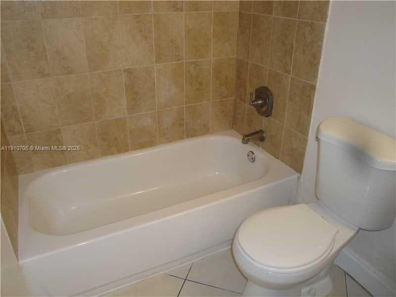 Plaza Of Americas Condo · #104 in Sunny Isles Beach - Photo 9