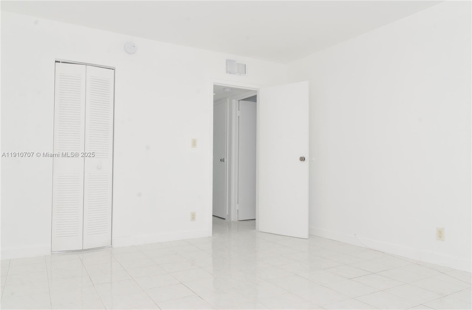 ARLEN HOUSE EAST CONDO · #1028 in Sunny Isles Beach - Photo 17