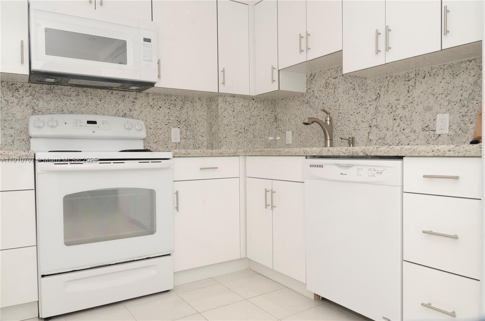 ARLEN HOUSE EAST CONDO · #1028 in Sunny Isles Beach - Photo 5