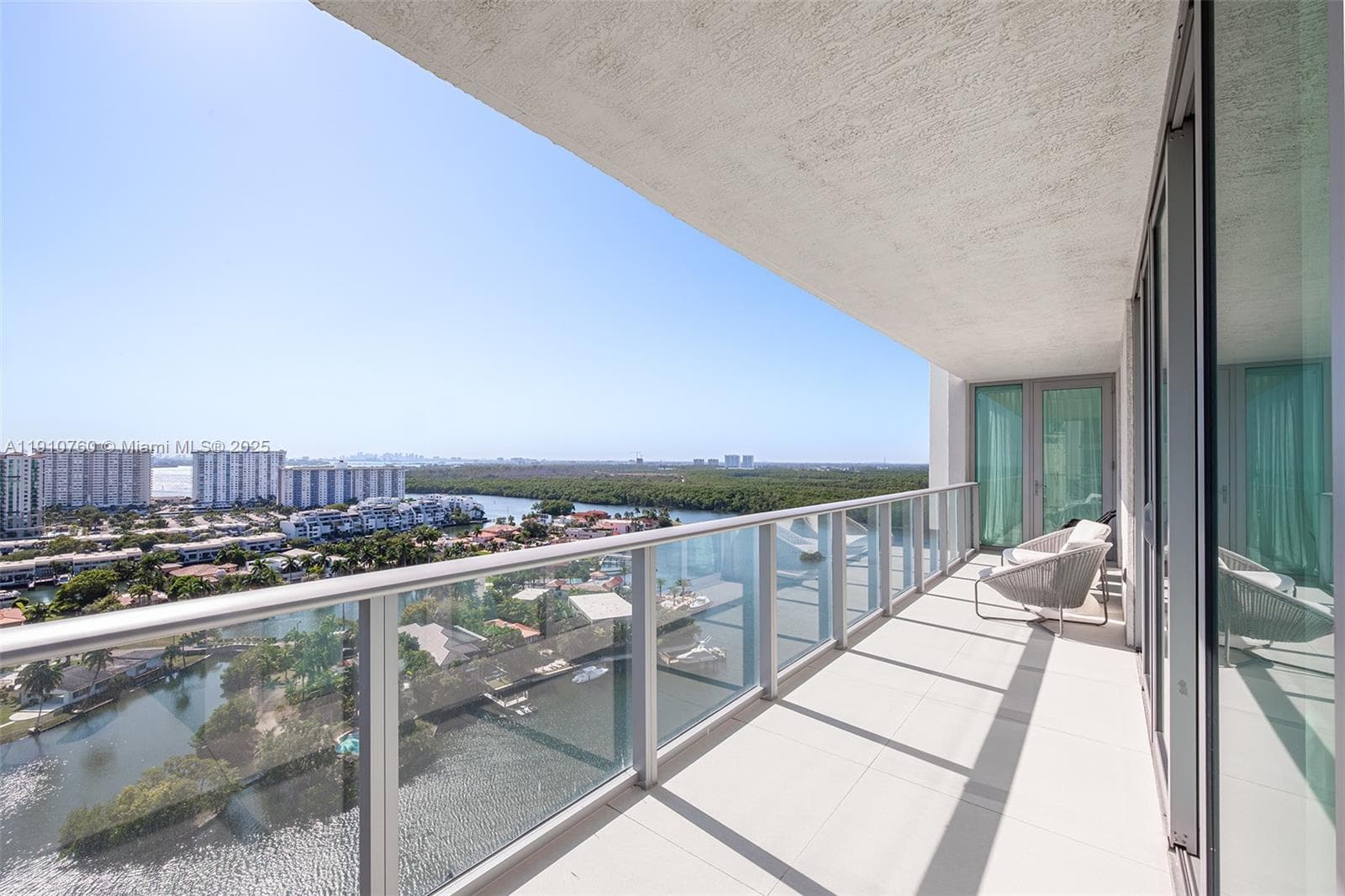 Parque Towers · #5-1908 in Sunny Isles Beach - Photo 2