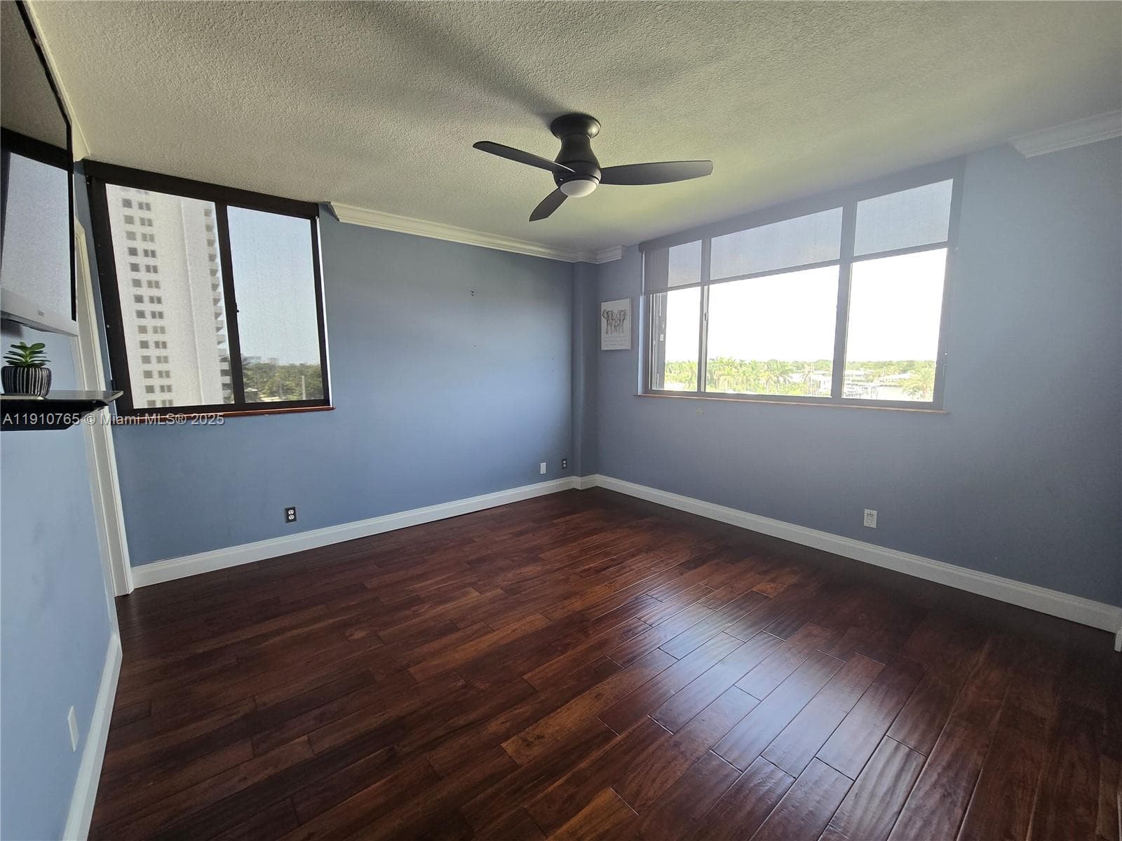 EVERGLADES CLUB CONDO · #606 in Fort Lauderdale - Photo 13