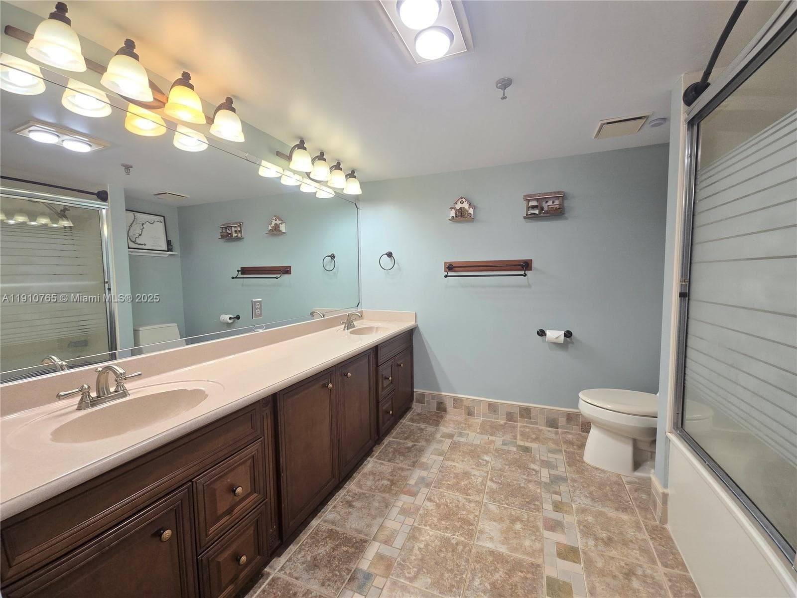 EVERGLADES CLUB CONDO · #606 in Fort Lauderdale - Photo 12