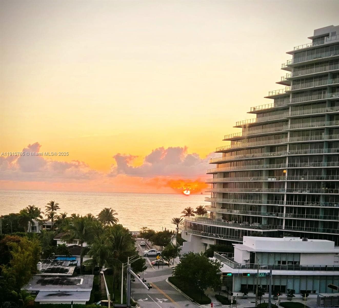 EVERGLADES CLUB CONDO · #606 in Fort Lauderdale - Photo 1