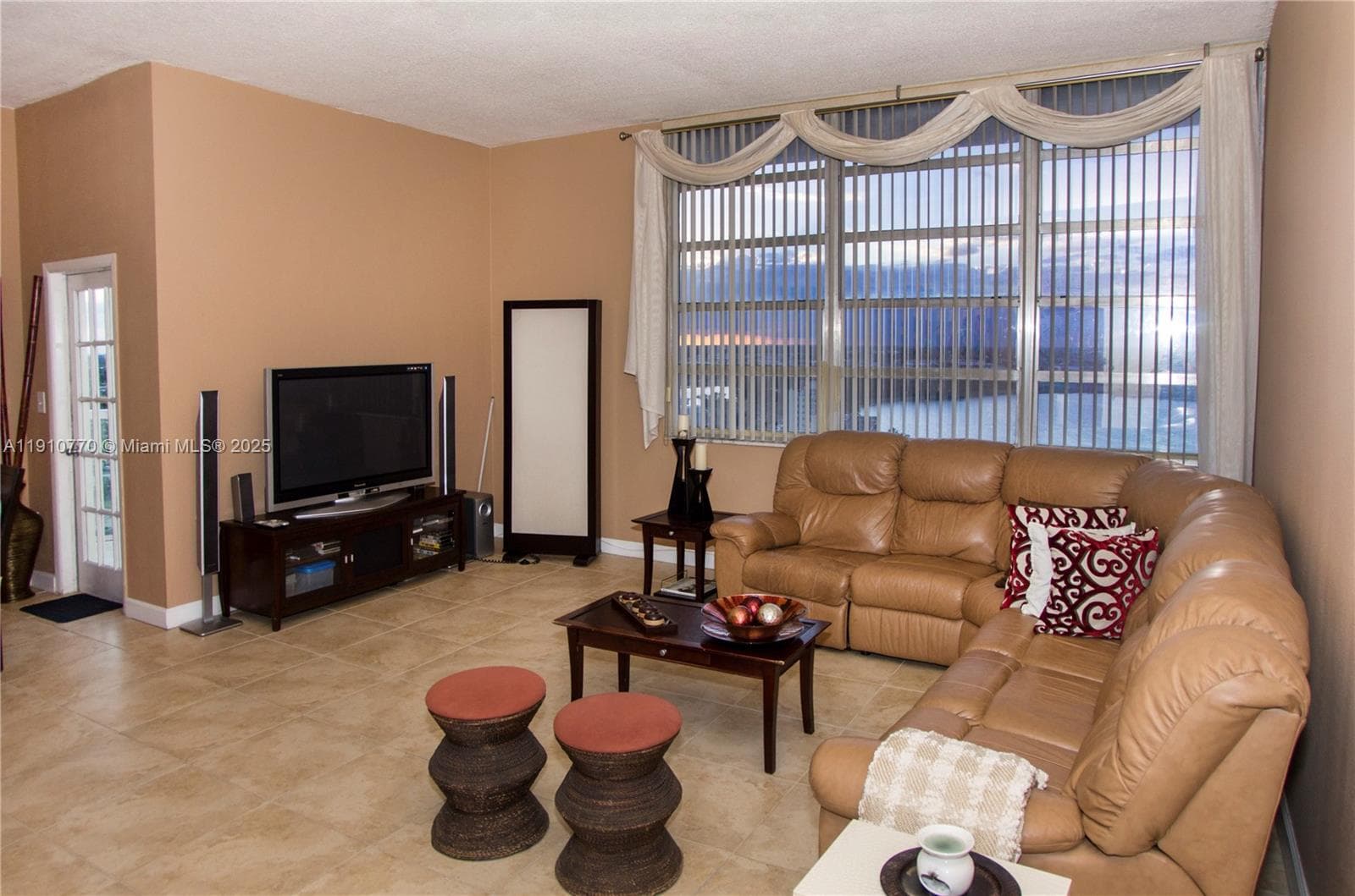 BUCKLEY TOWERS CONDO · #1726W in Miami - Photo 2