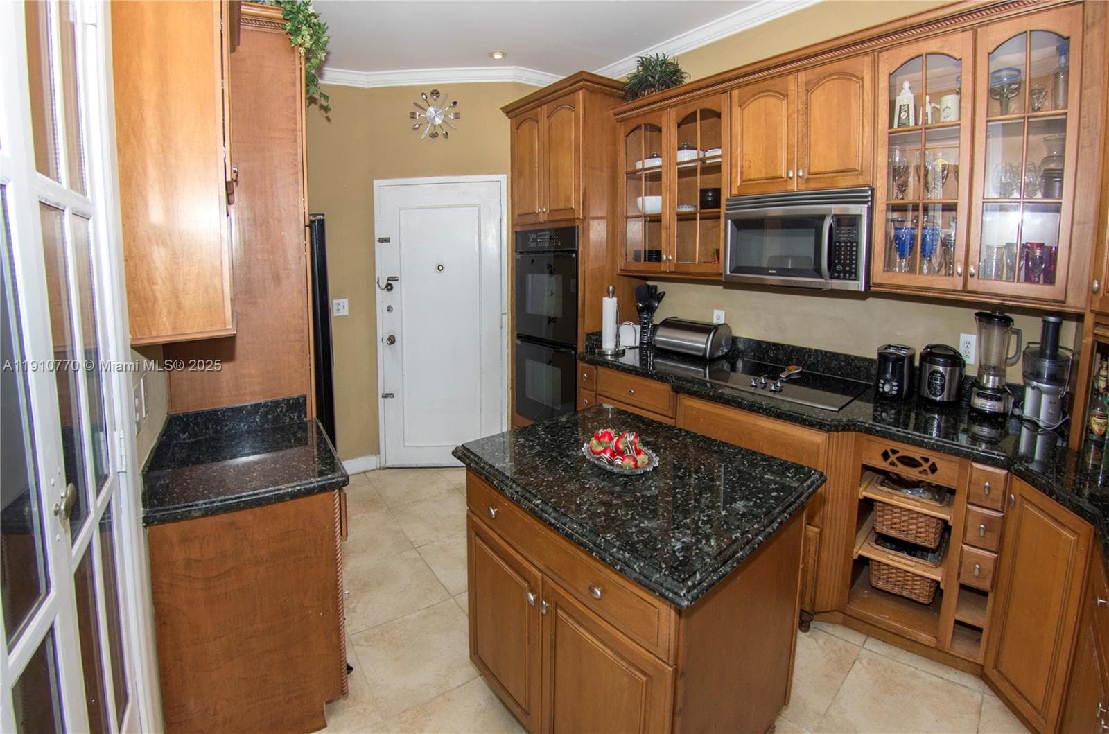 BUCKLEY TOWERS CONDO · #1726W in Miami - Photo 9