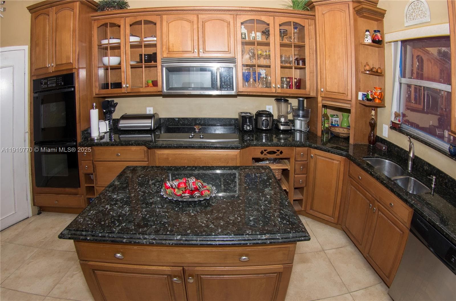 BUCKLEY TOWERS CONDO · #1726W in Miami - Photo 10