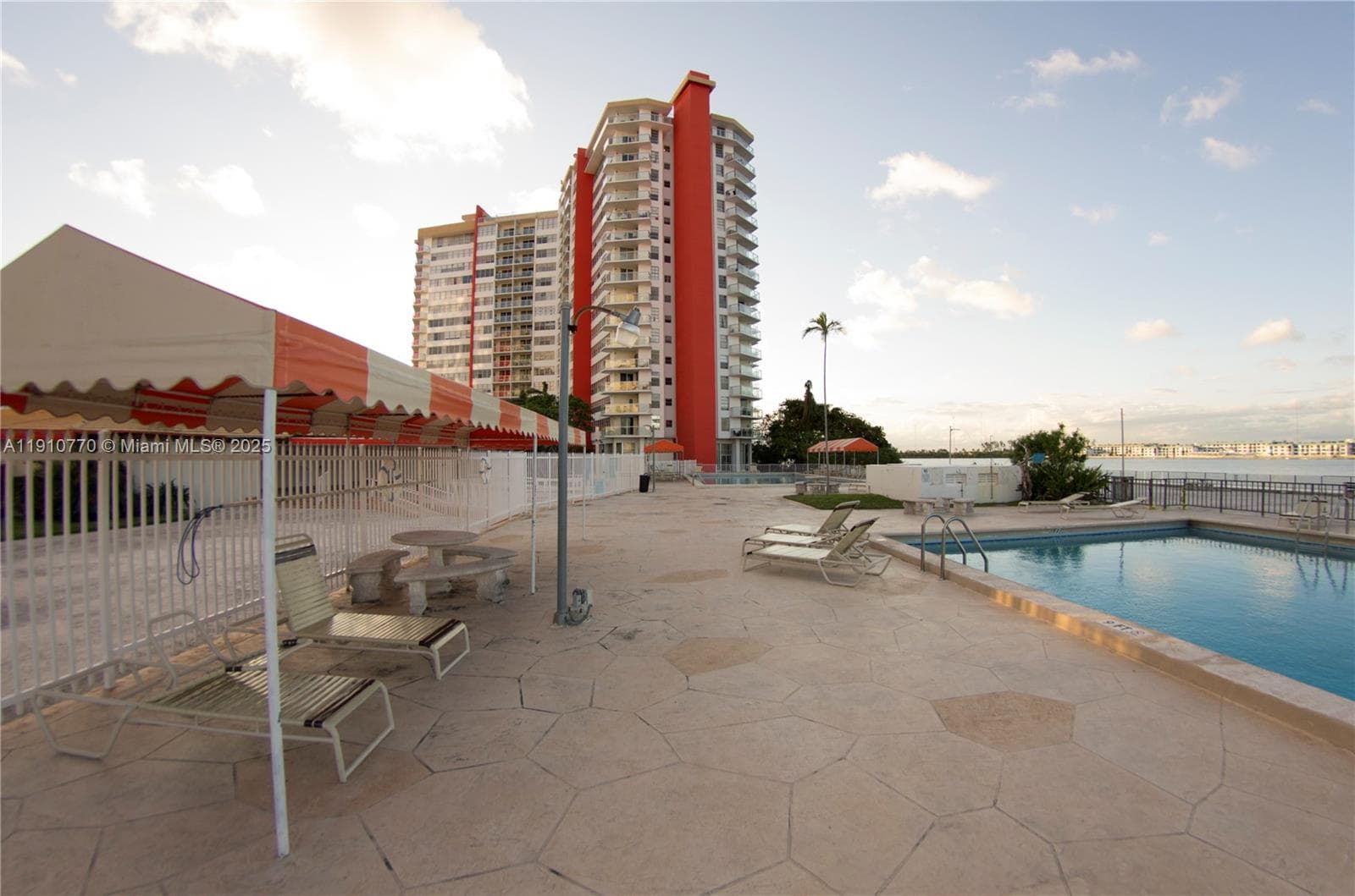 BUCKLEY TOWERS CONDO · #1726W in Miami - Photo 55