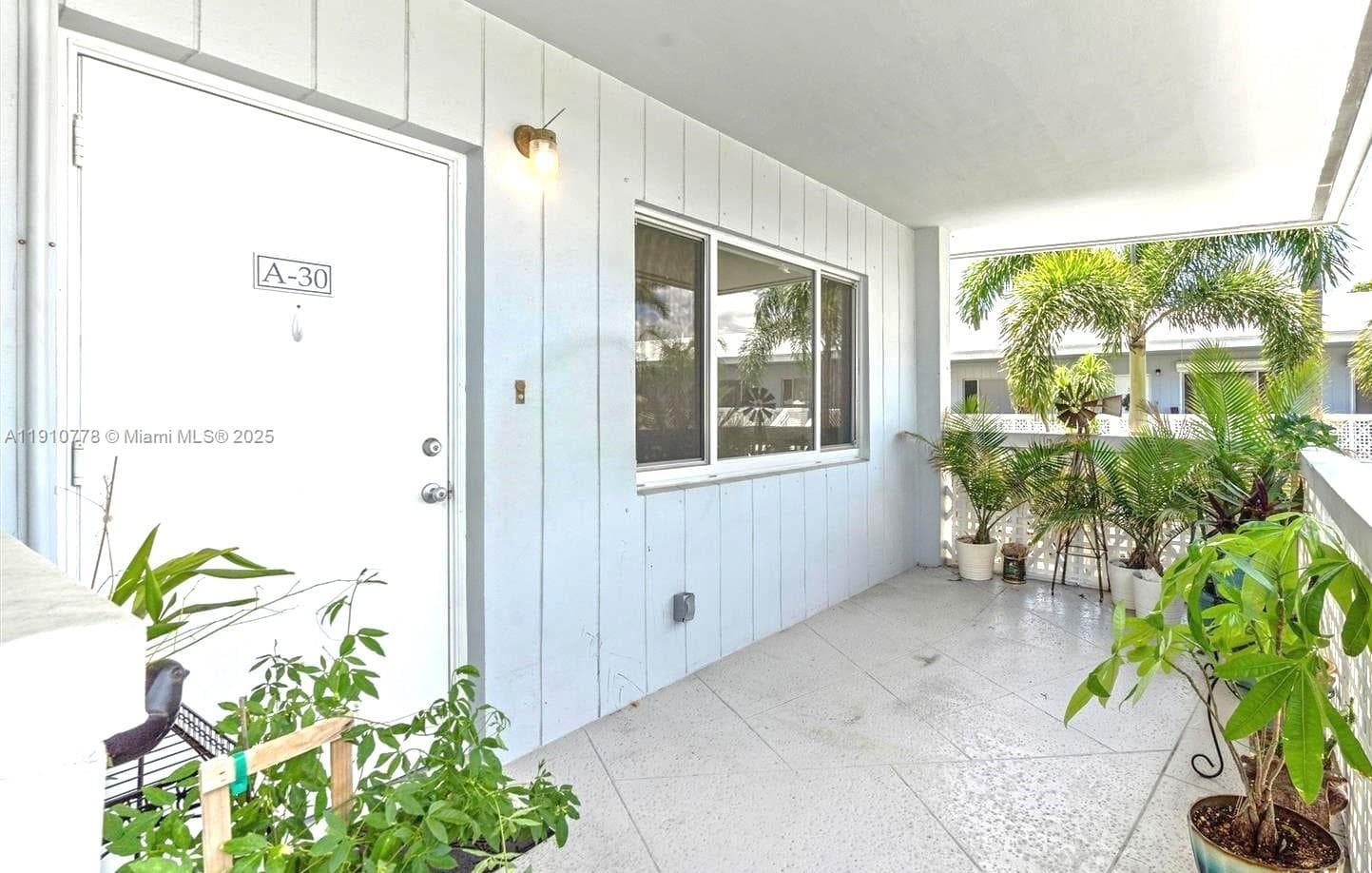 MONTCLAIR GARDENS CONDO · #A30 in Fort Lauderdale - Photo 2