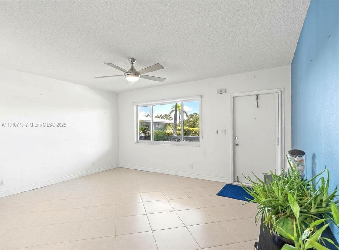 MONTCLAIR GARDENS CONDO · #A30 in Fort Lauderdale - Photo 5
