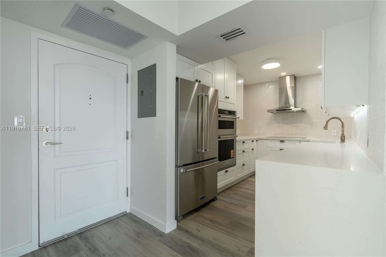 EL DORADO · #1906 in Aventura - Photo 13