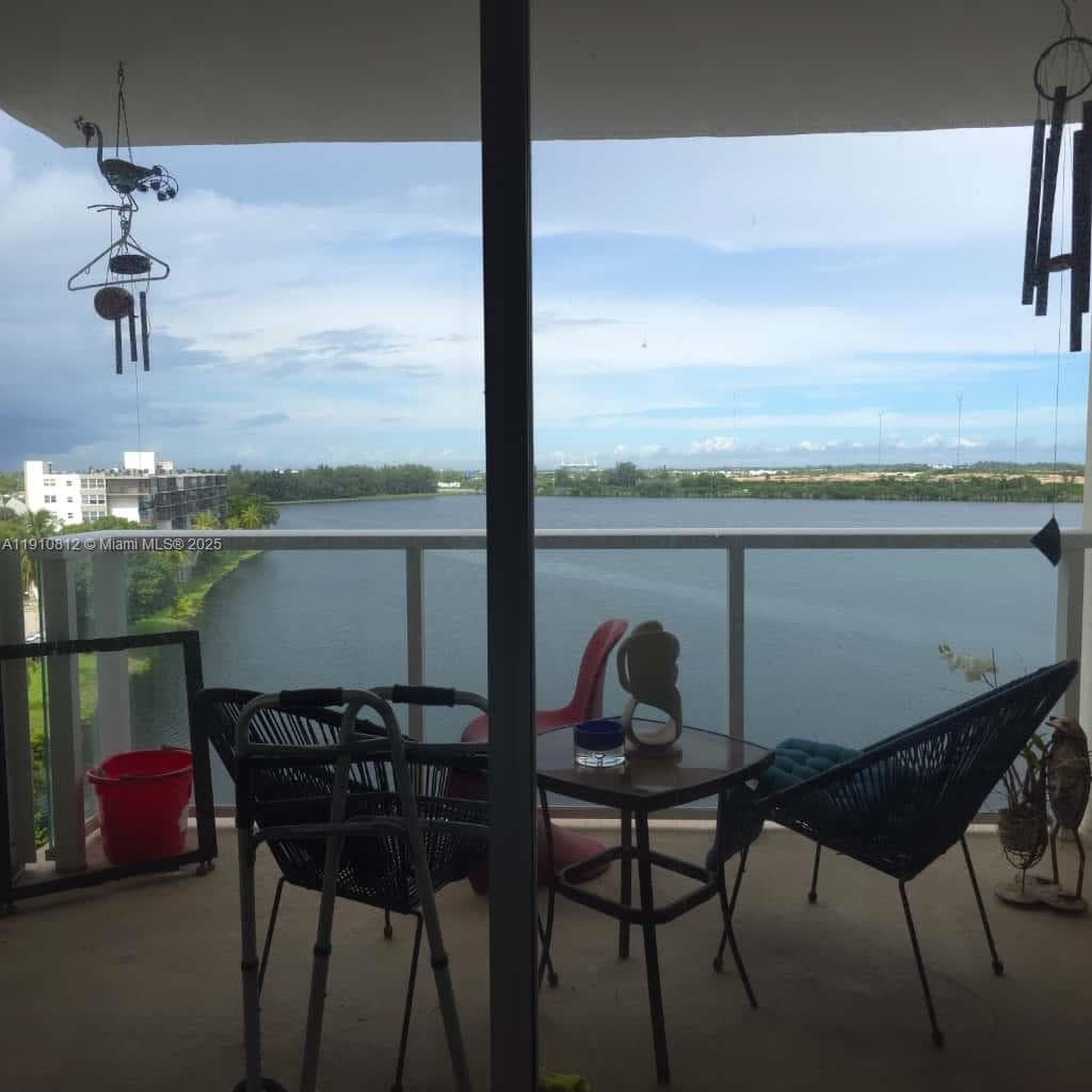BUCKLEY TOWERS CONDO · #824W in Miami - Photo 4