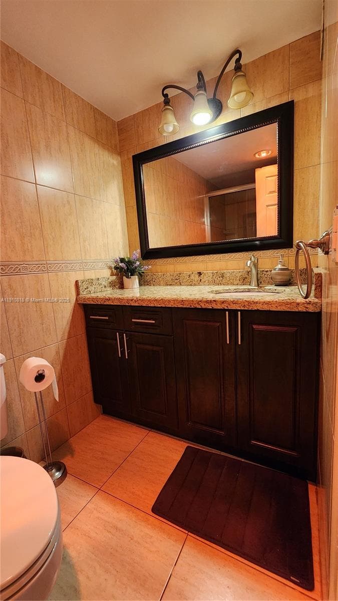 IMPERIAL TOWERS CONDO · #209 in Hallandale Beach - Photo 12