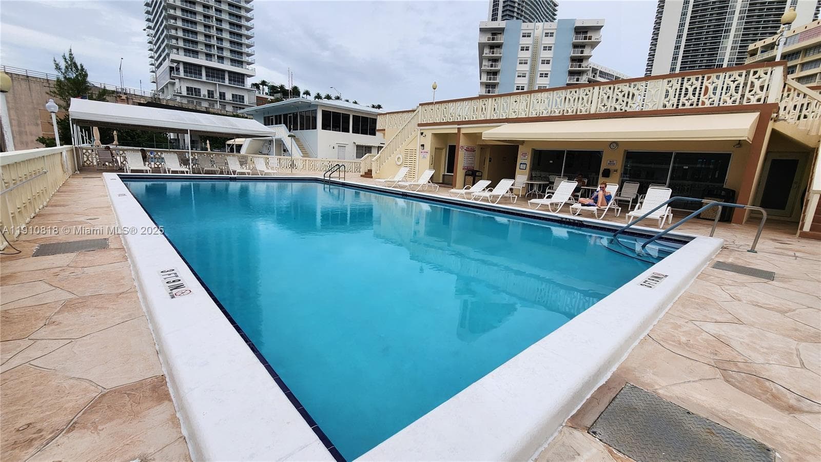 IMPERIAL TOWERS CONDO · #209 in Hallandale Beach - Photo 36
