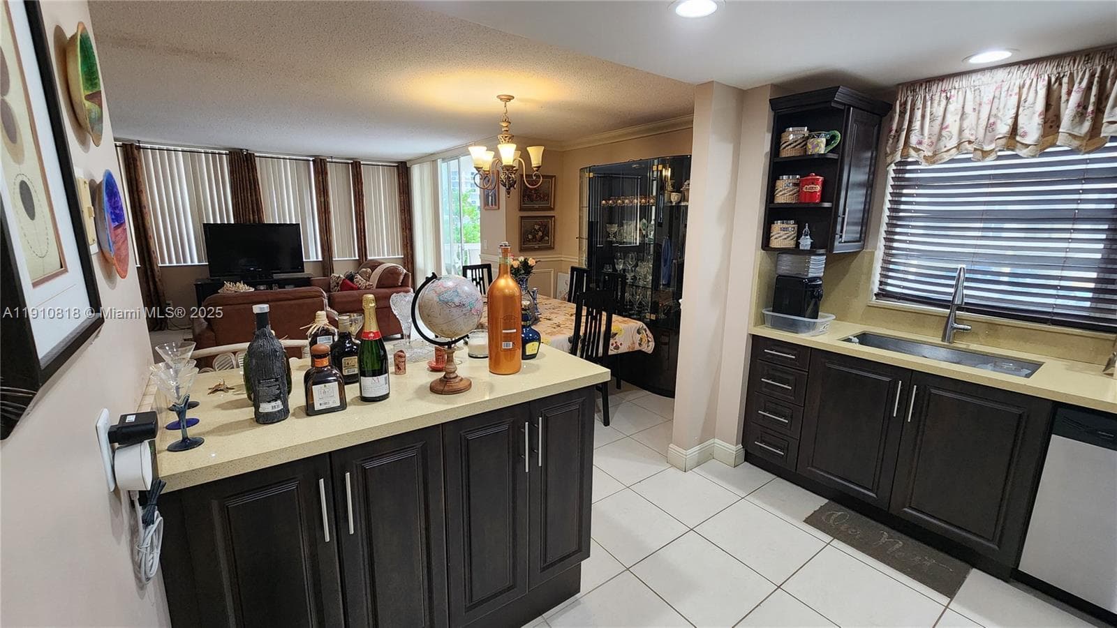 IMPERIAL TOWERS CONDO · #209 in Hallandale Beach - Photo 24