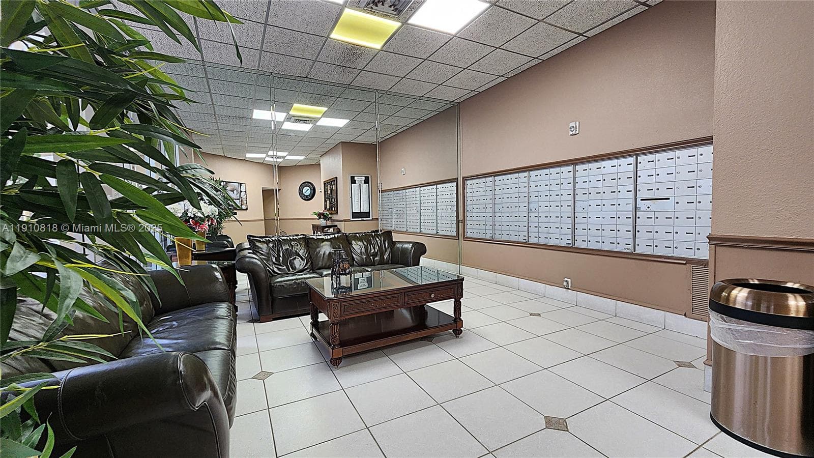 IMPERIAL TOWERS CONDO · #209 in Hallandale Beach - Photo 30