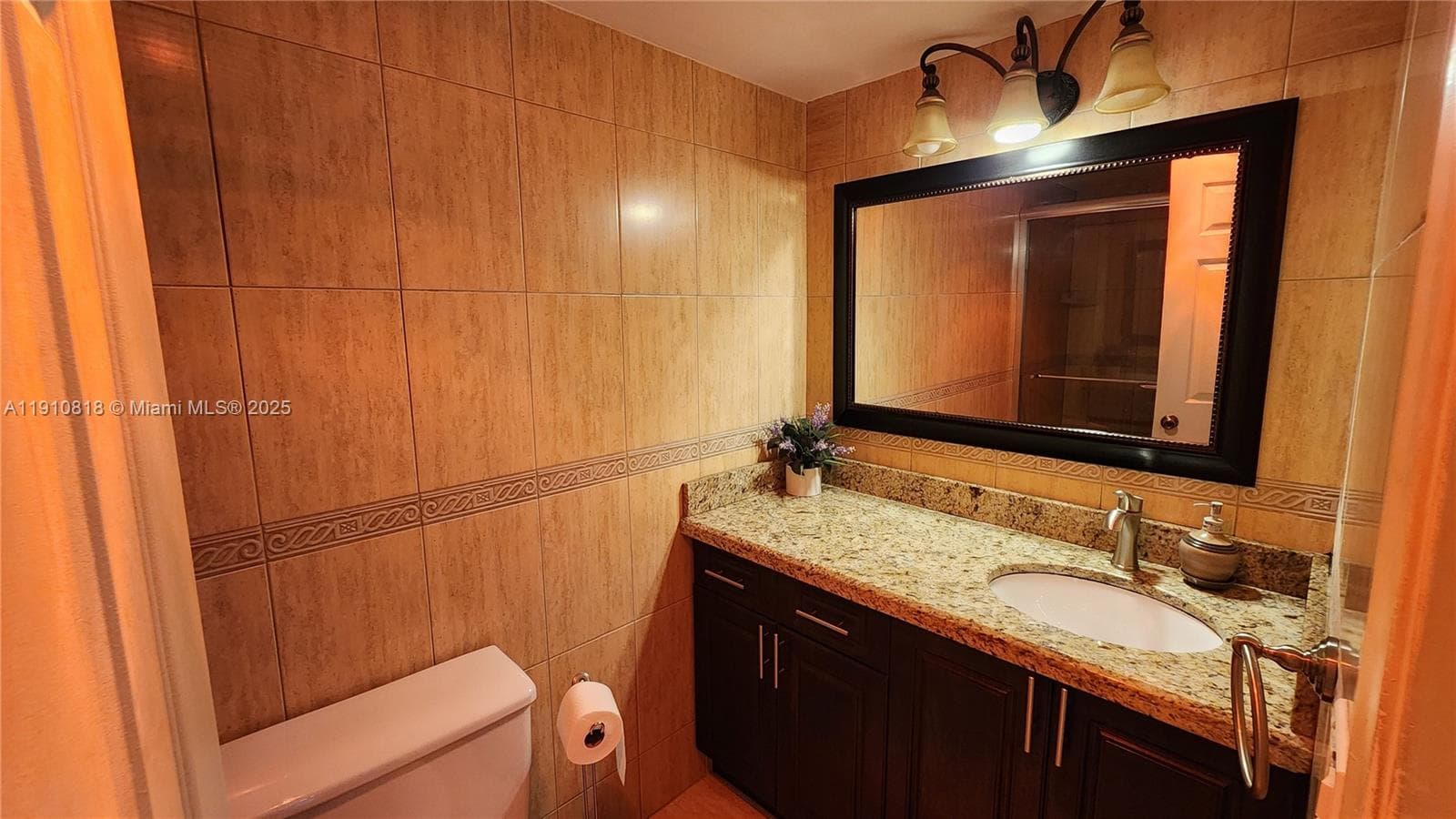 IMPERIAL TOWERS CONDO · #209 in Hallandale Beach - Photo 14