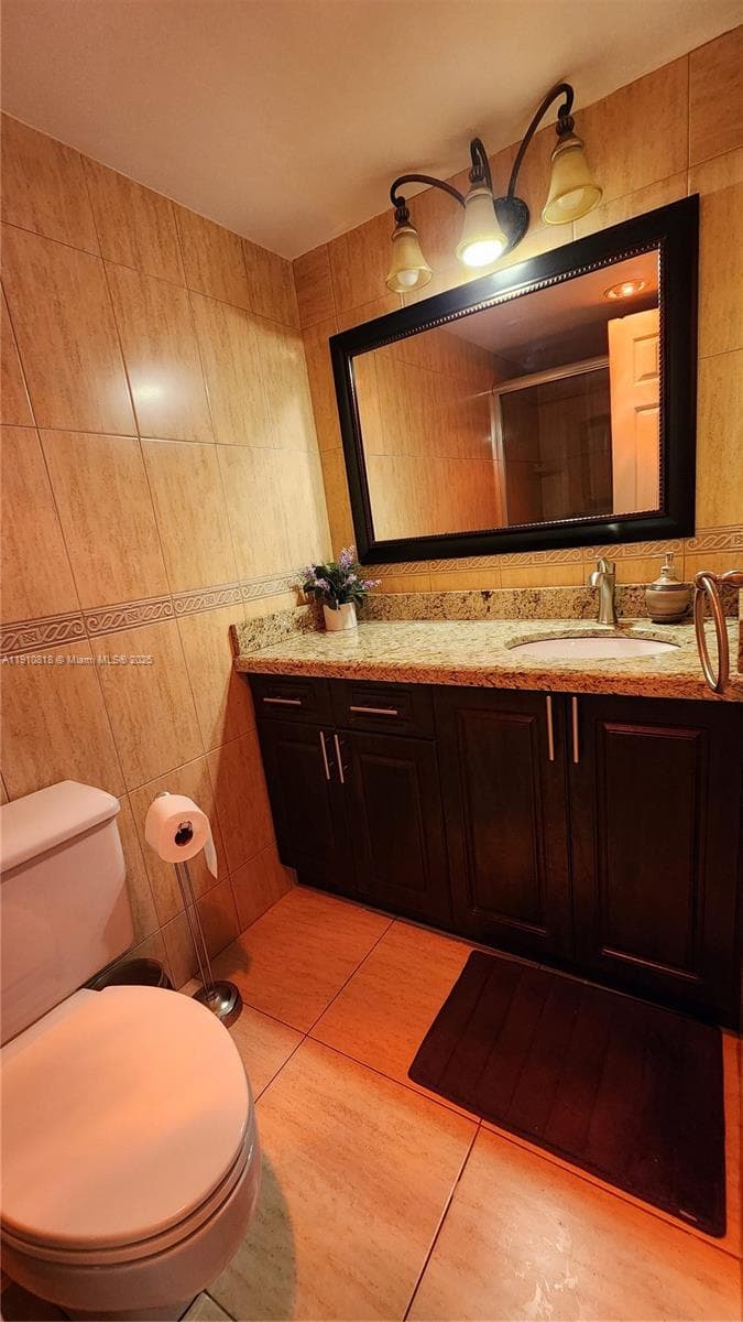 IMPERIAL TOWERS CONDO · #209 in Hallandale Beach - Photo 15