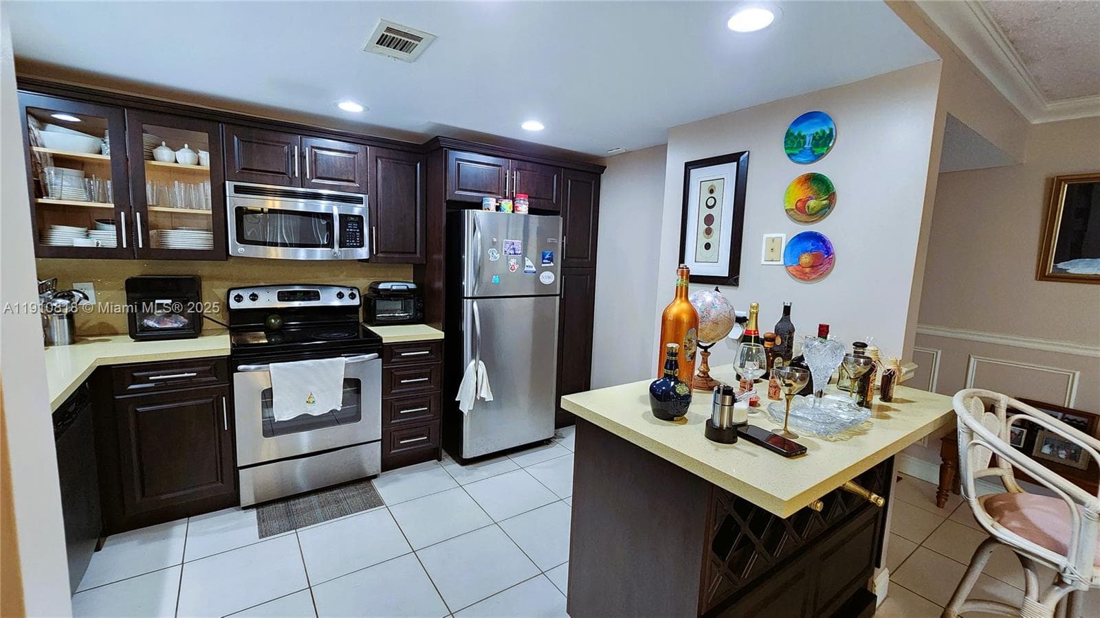 IMPERIAL TOWERS CONDO · #209 in Hallandale Beach - Photo 25