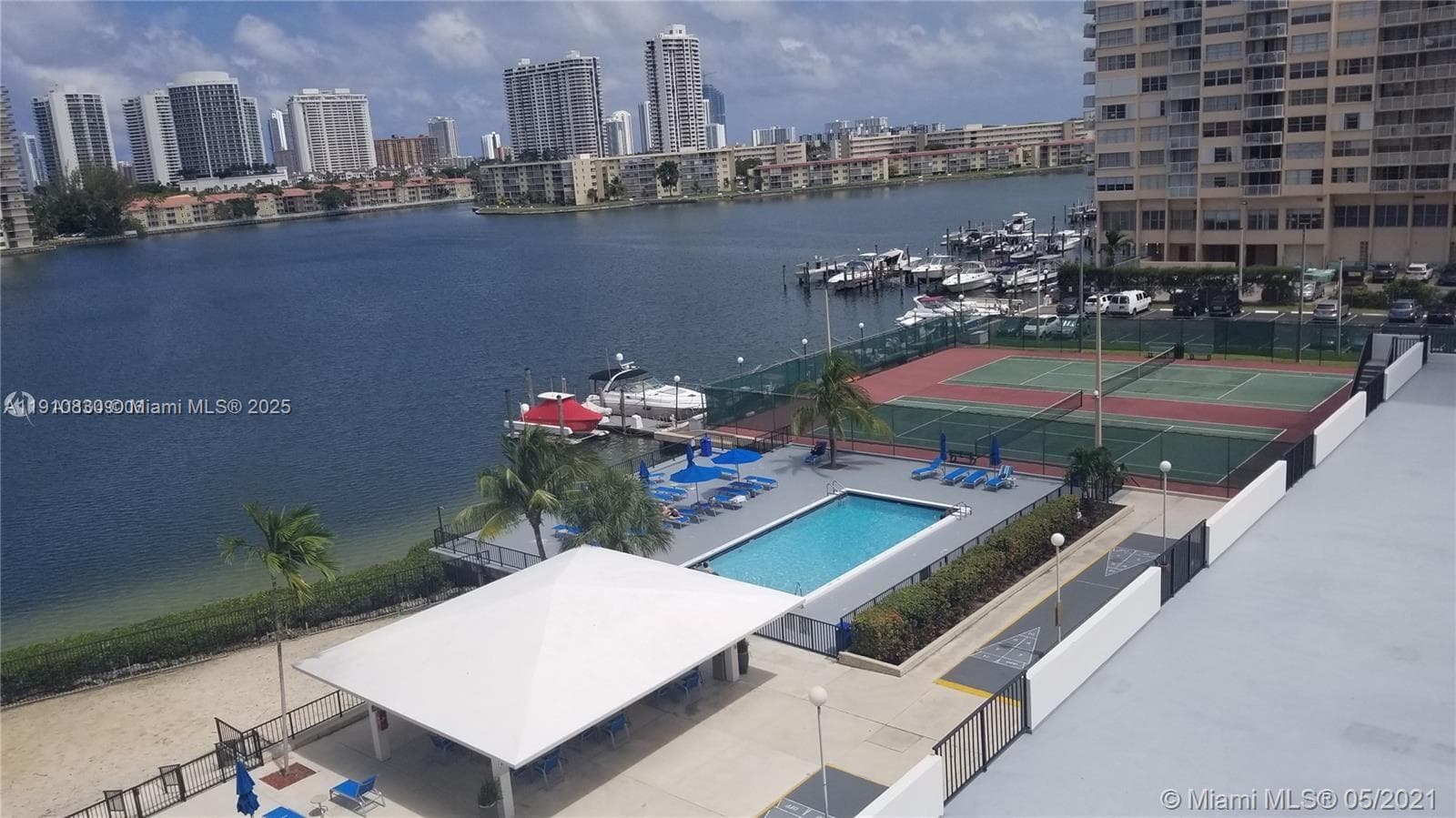 COMMODORE PLAZA CONDO · #608 in Aventura - Photo 2