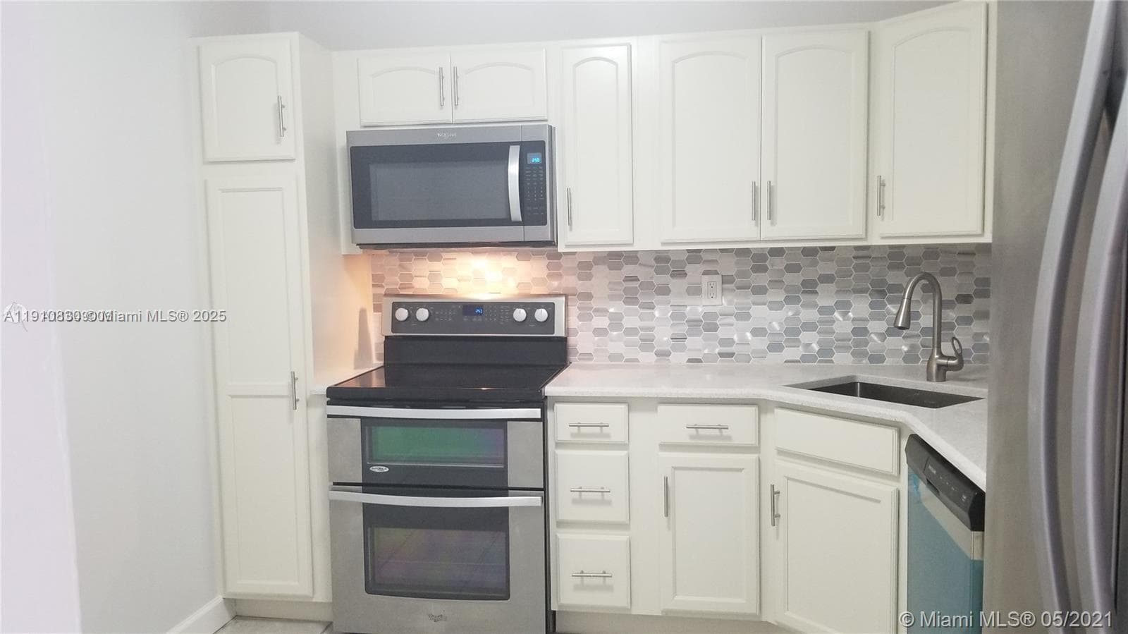 COMMODORE PLAZA CONDO · #608 in Aventura - Photo 6