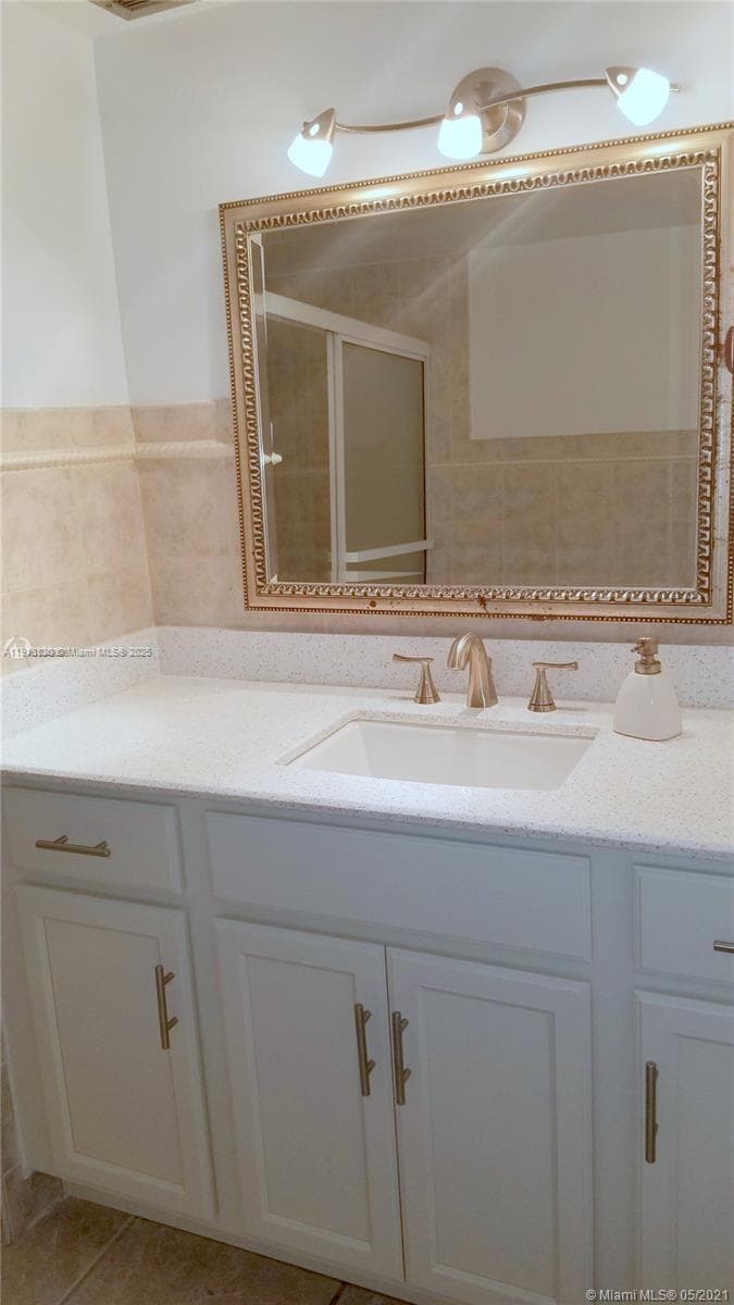 COMMODORE PLAZA CONDO · #608 in Aventura - Photo 13