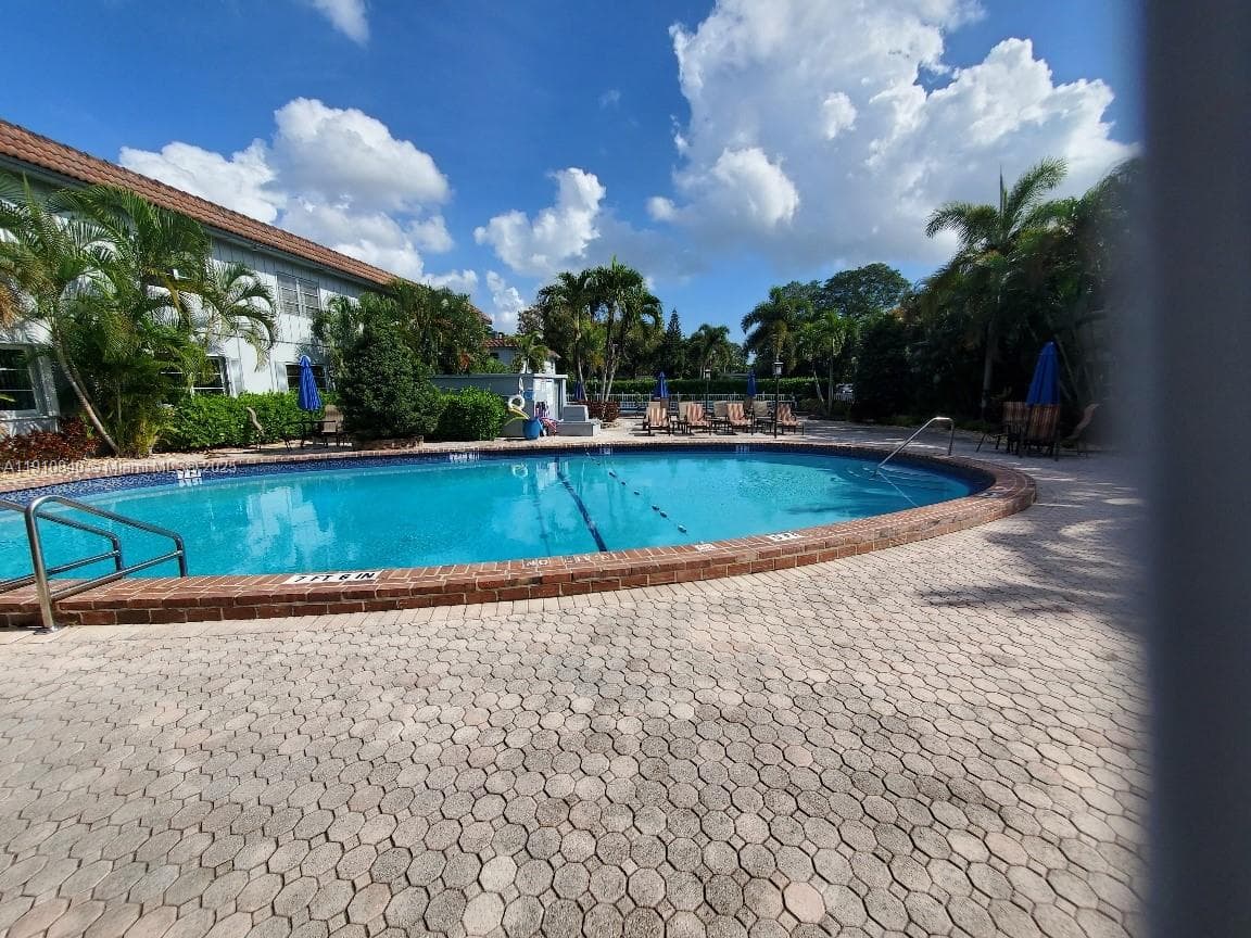 Oakland Grove Village · #103A in Oakland Park - Photo 2
