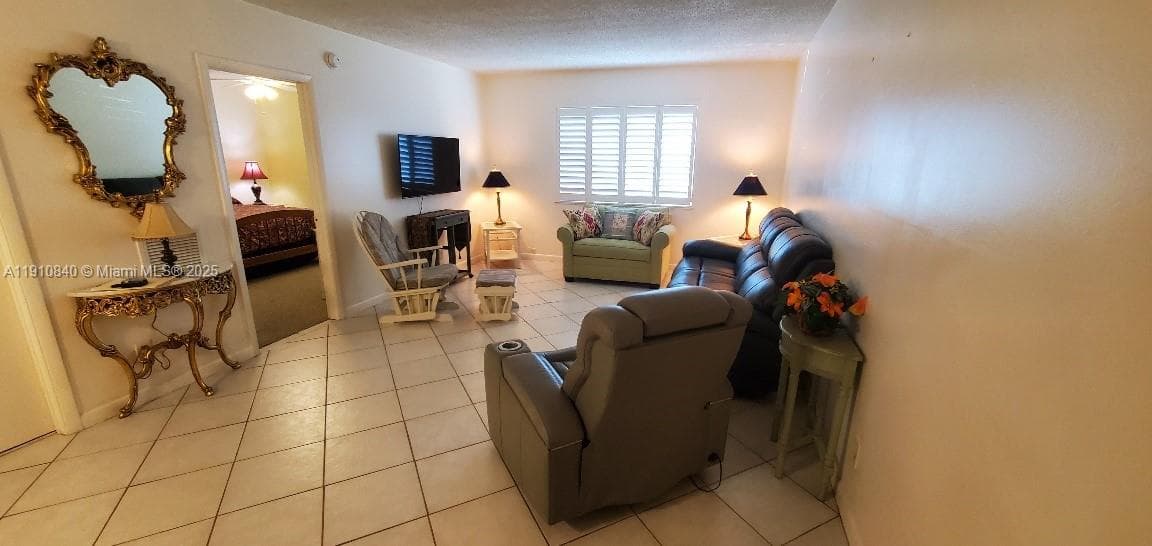 Oakland Grove Village · #103A in Oakland Park - Photo 3