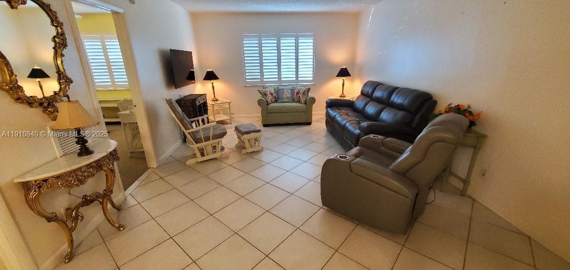 Oakland Grove Village · #103A in Oakland Park - Photo 5