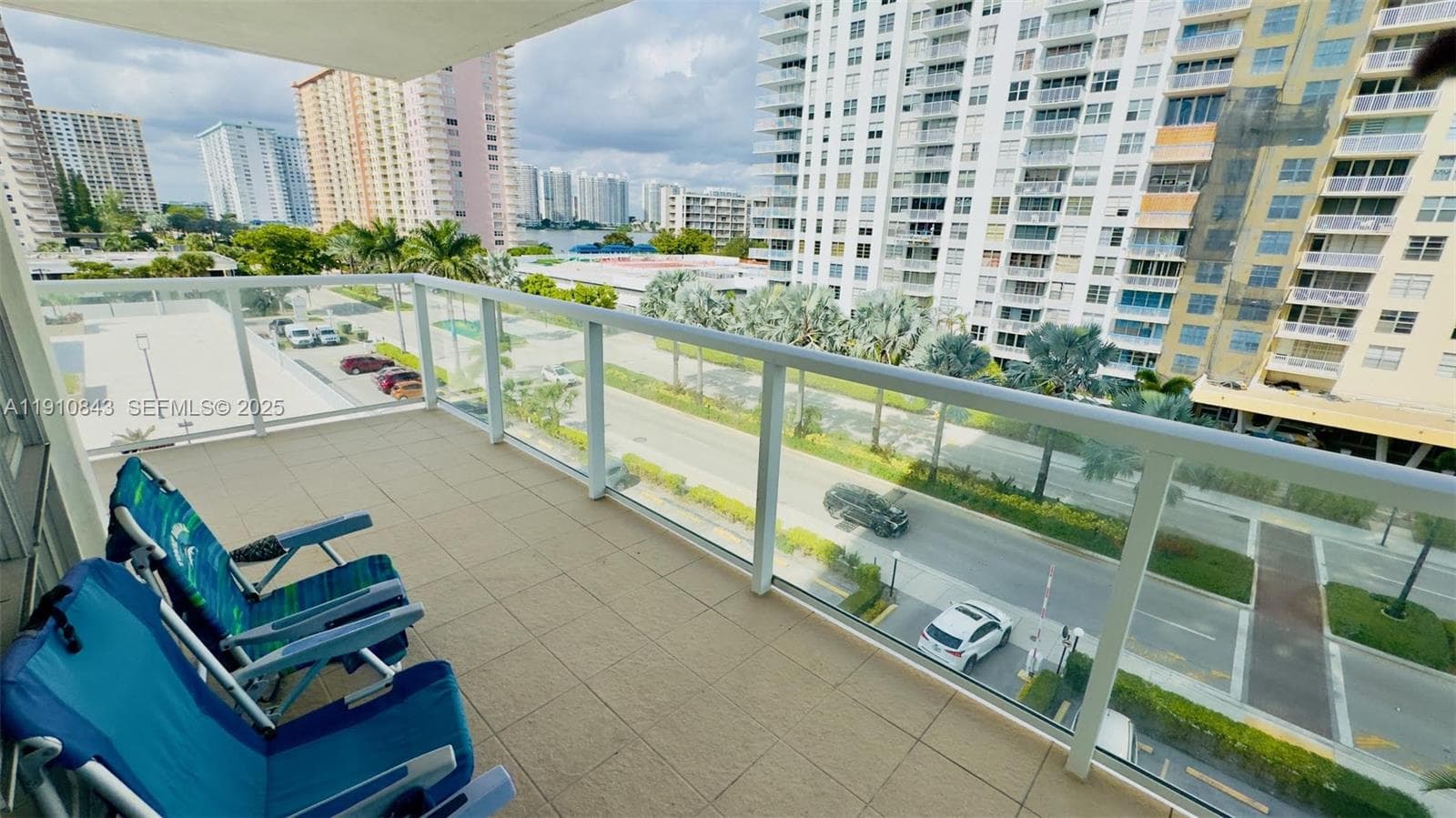 WINSTON TOWER 300 CONDO · #612 in Sunny Isles Beach - Photo 4
