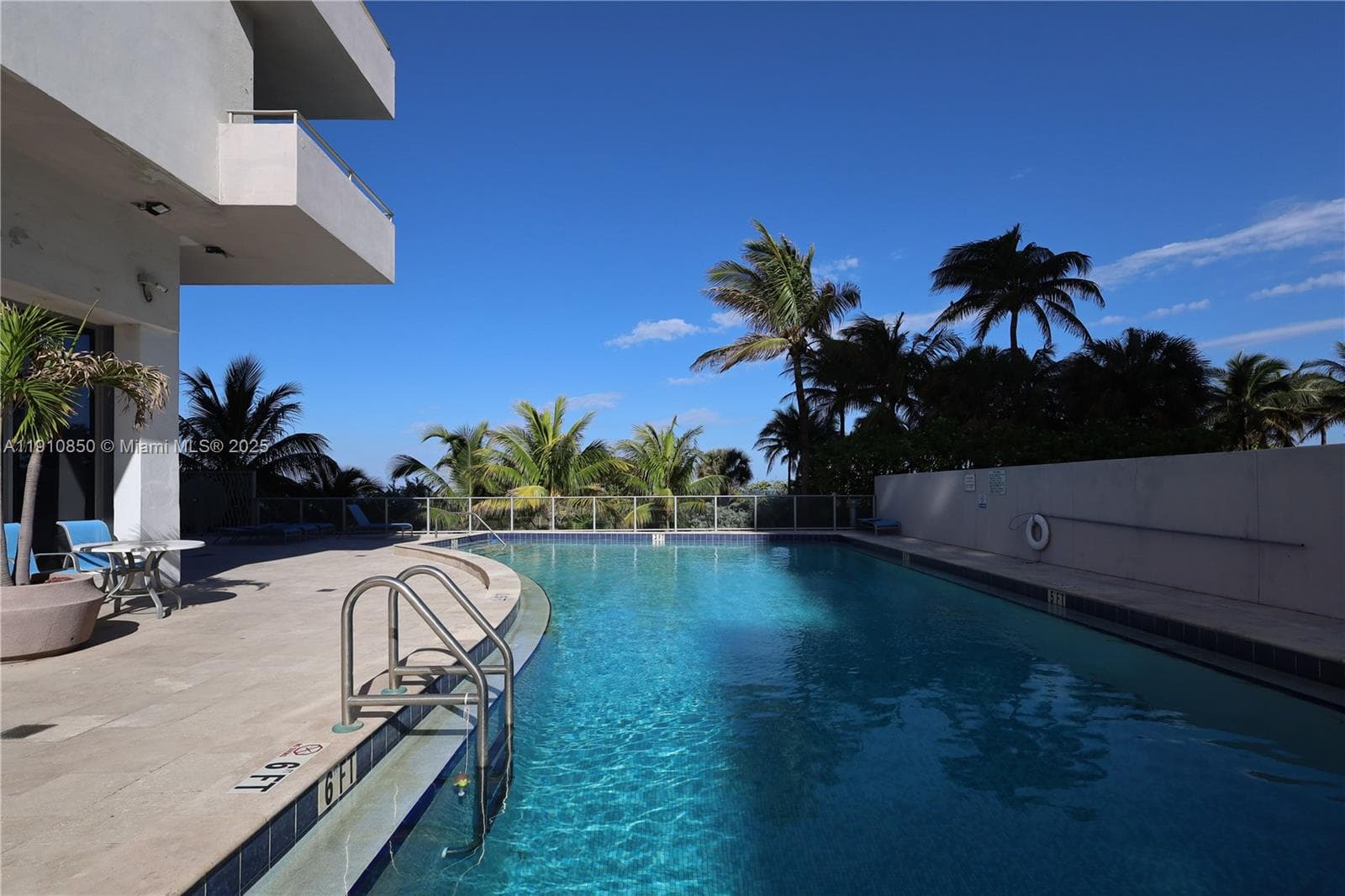 Four Winds · #Penthouse C in Surfside - Photo 20