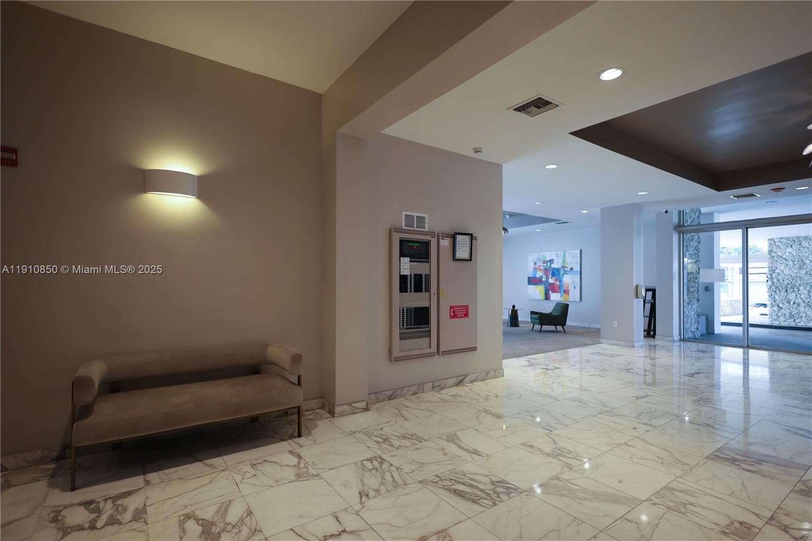 Four Winds · #Penthouse C in Surfside - Photo 14