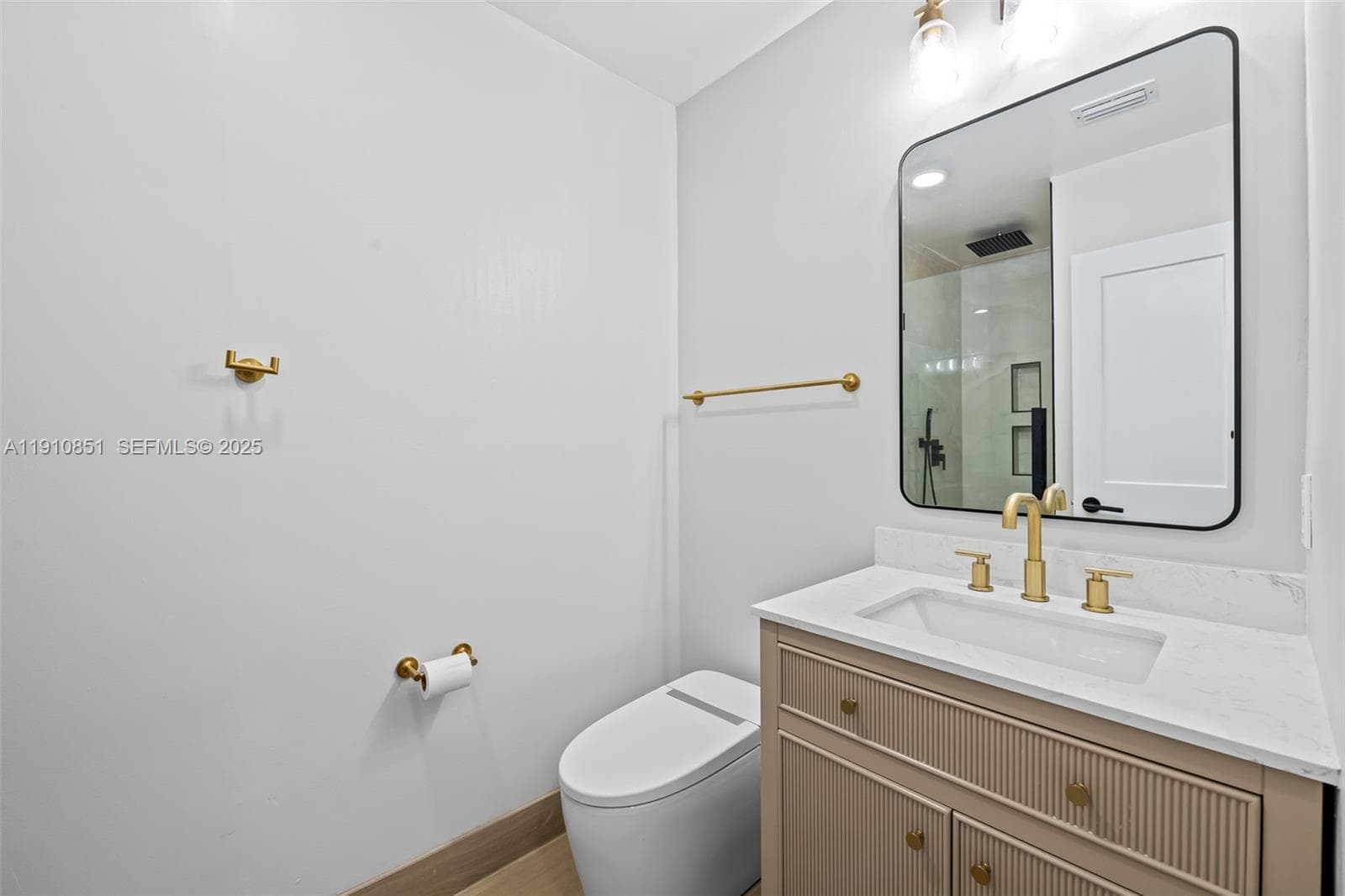 329 SW 18th Avenue photo 42