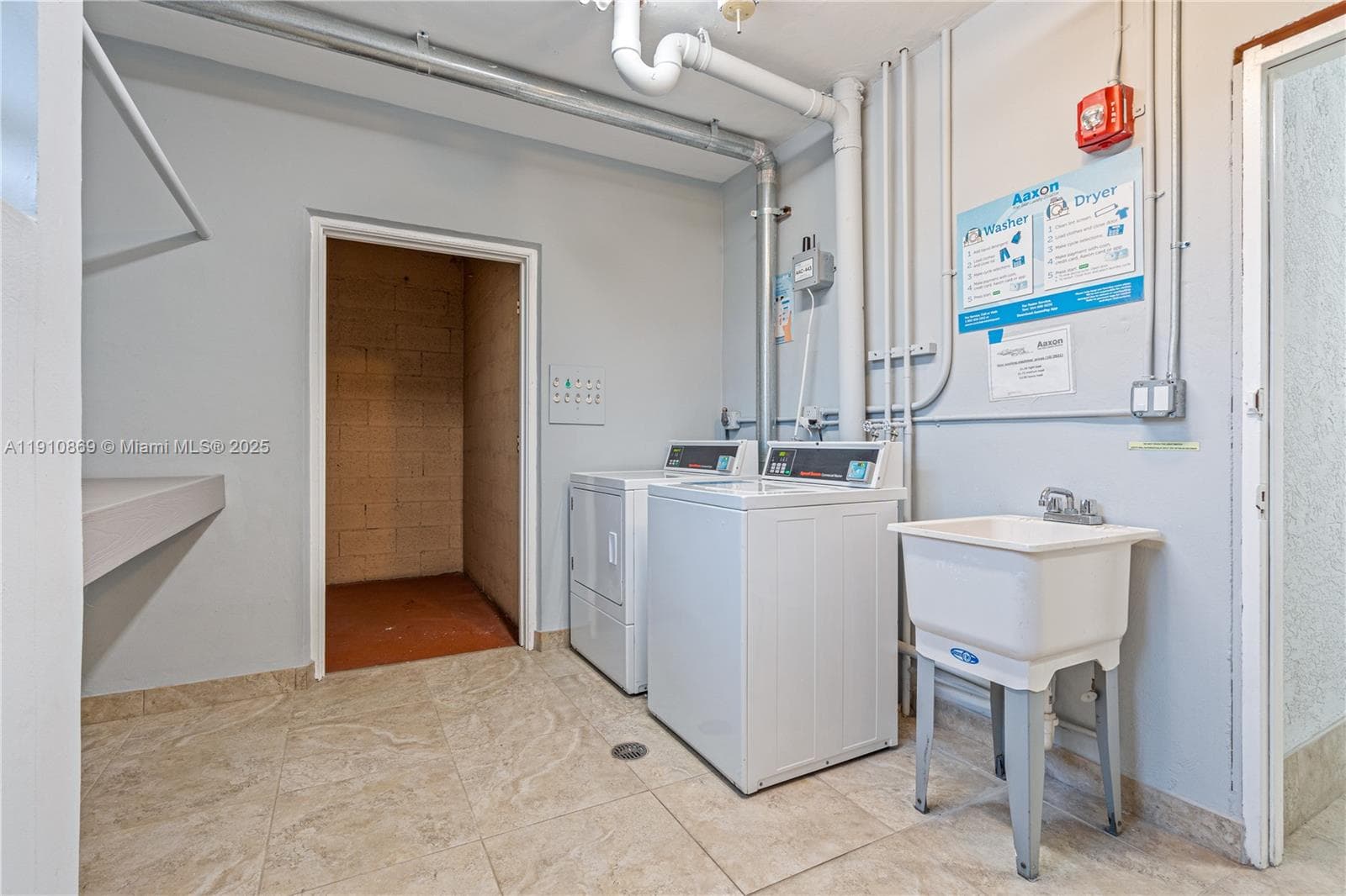 FAIRWAYS ROYALE CONDO · #409 in Hallandale Beach - Photo 27