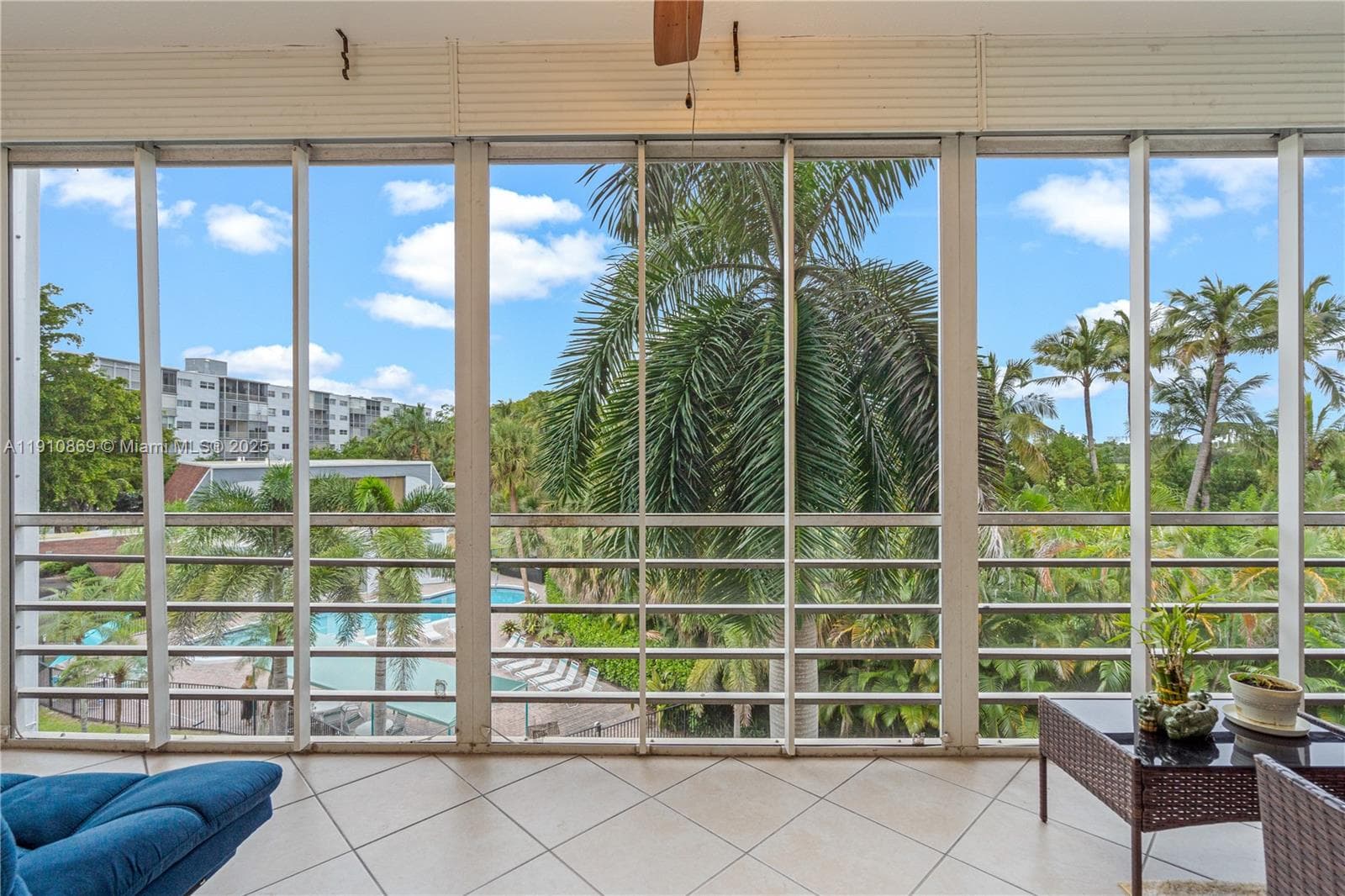 FAIRWAYS ROYALE CONDO · #409 in Hallandale Beach - Photo 13