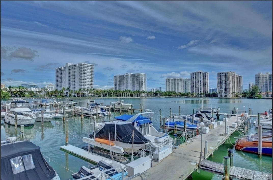 DEL PRADO MARINA · #1402 in Aventura - Photo 23