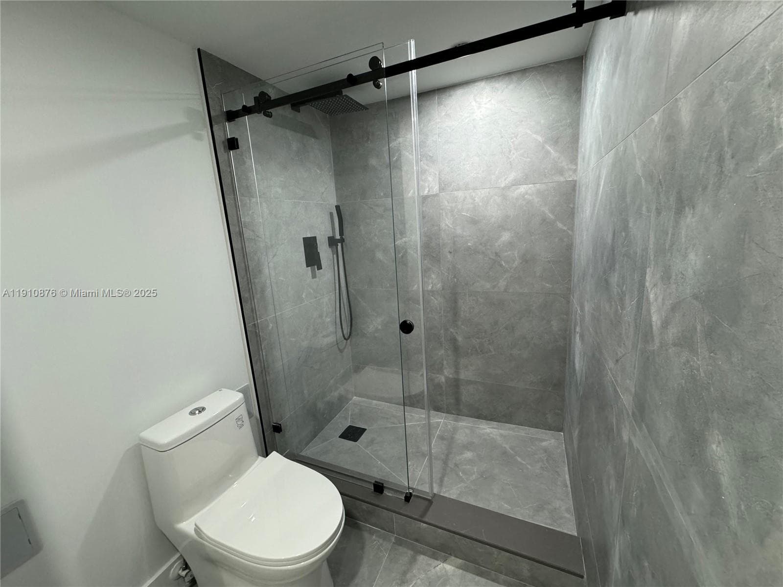 DEL PRADO MARINA · #1402 in Aventura - Photo 22