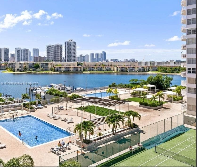 DEL PRADO MARINA · #1402 in Aventura - Photo 5