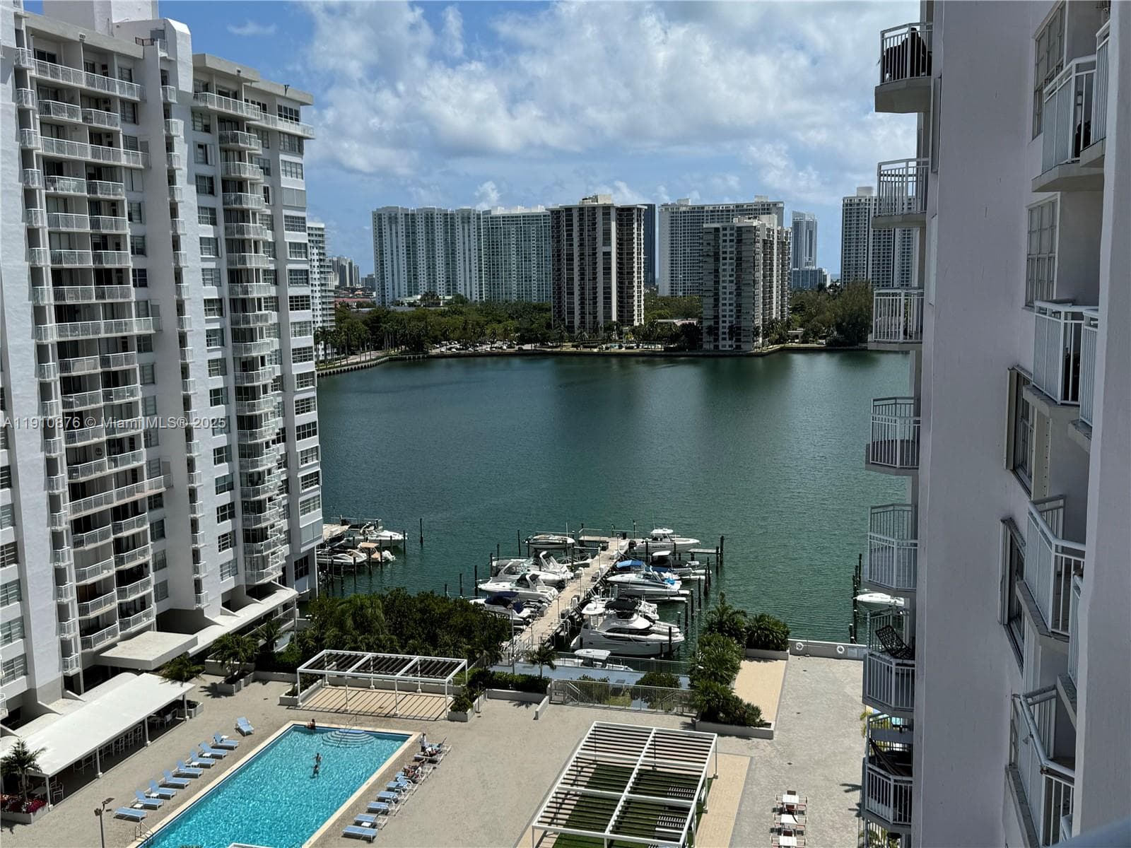 DEL PRADO MARINA · #1402 in Aventura - Photo 11