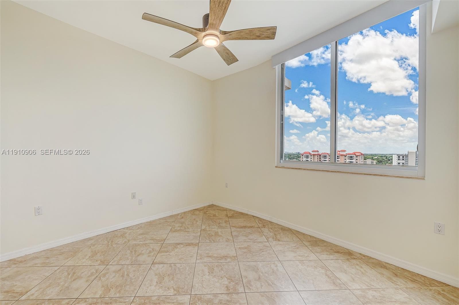 Third Bedroom Wast Side