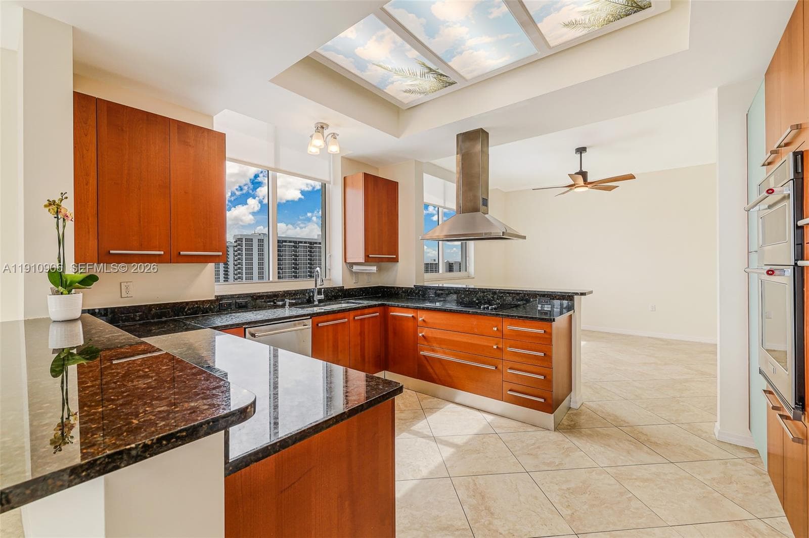 LUNA · #1001 in Pompano Beach - Photo 14