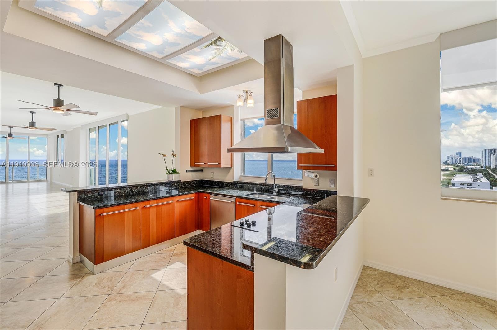 LUNA · #1001 in Pompano Beach - Photo 8