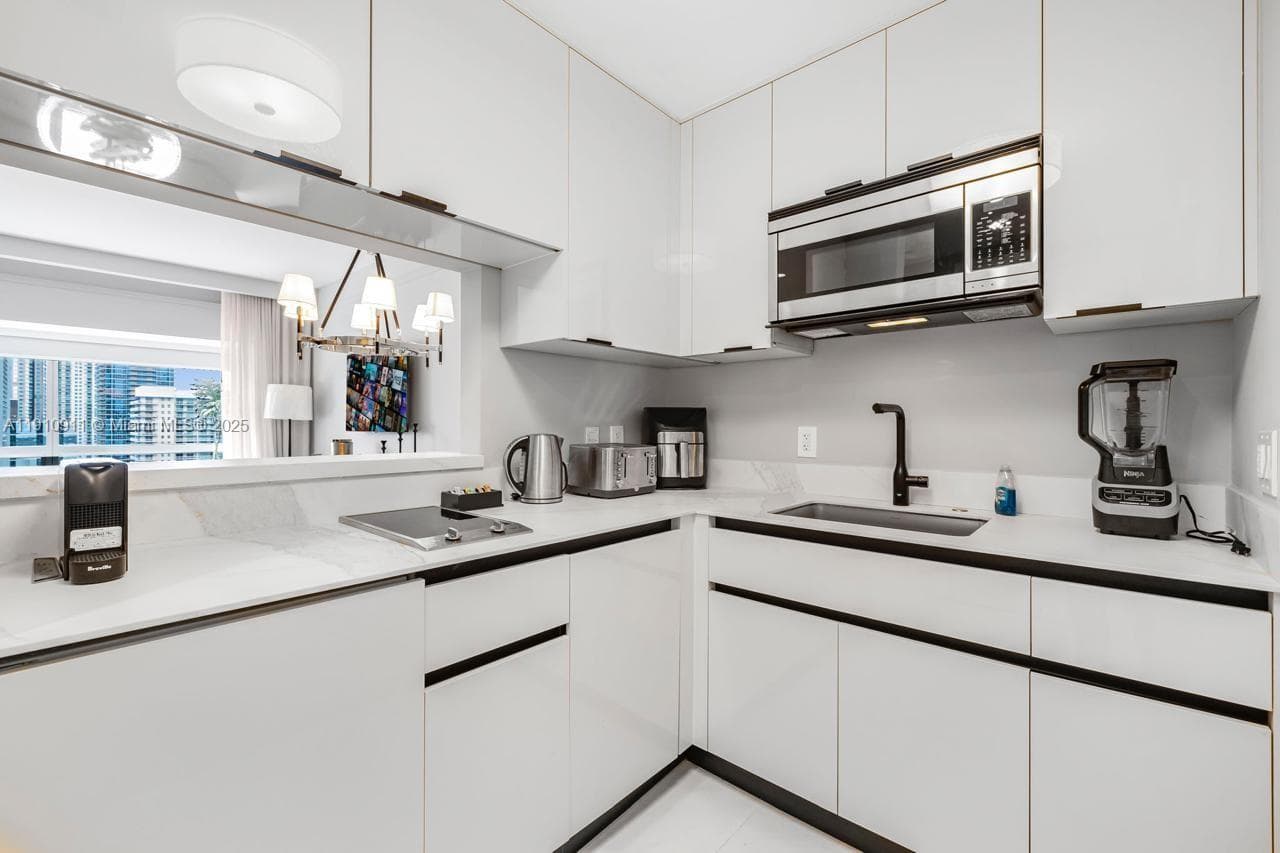 MILLENNIUM TOWER CONDOMIN · #3410 in Miami - Photo 4