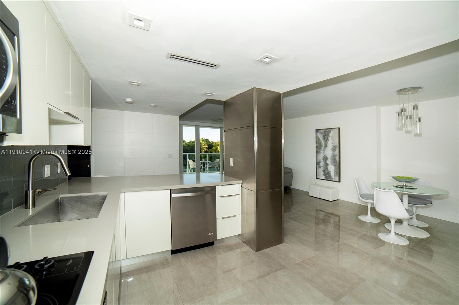 ARLEN HOUSE EAST CONDO · #325 in Sunny Isles Beach - Photo 2