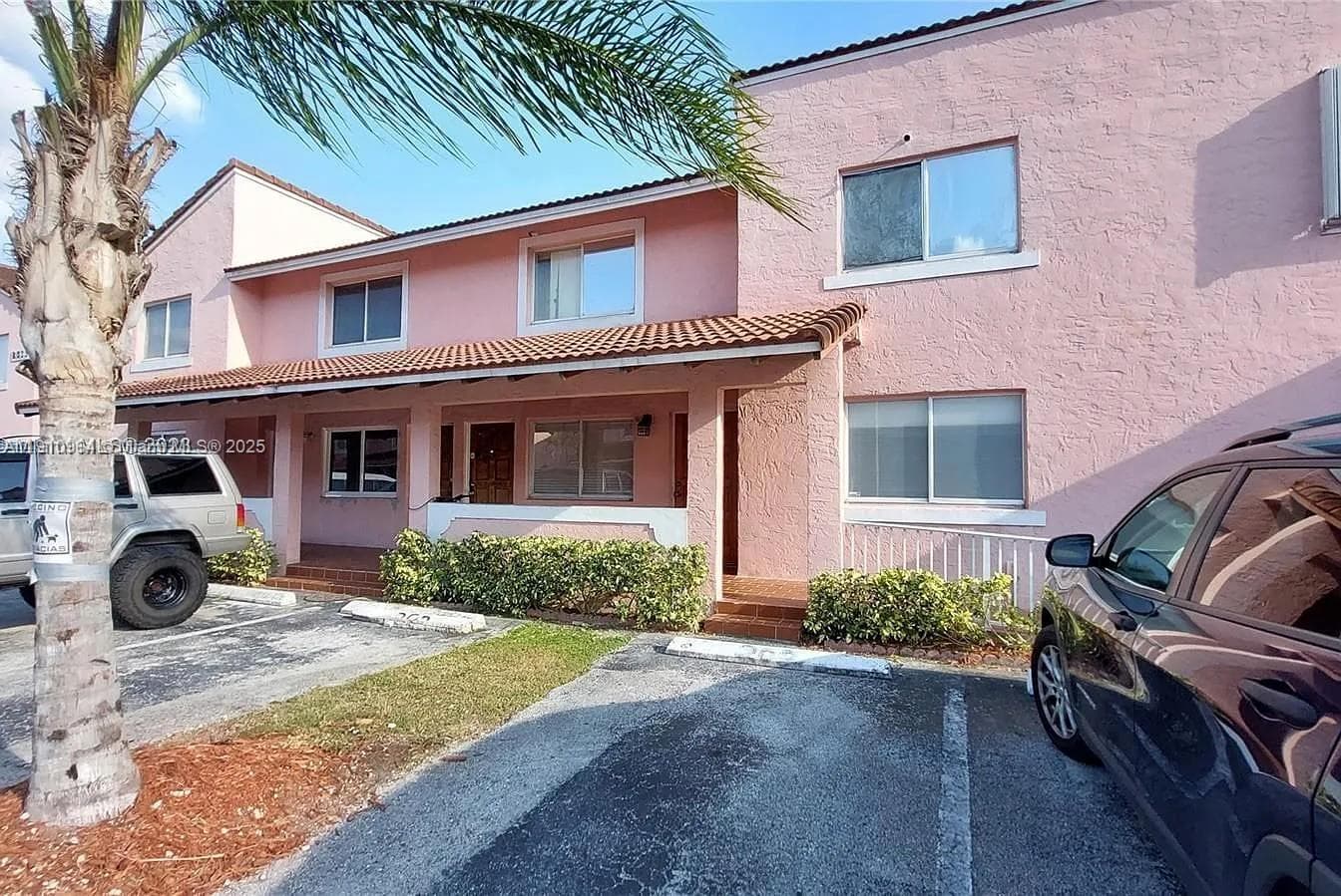 DORAL COURT CONDO · #102 in Doral - Photo 4