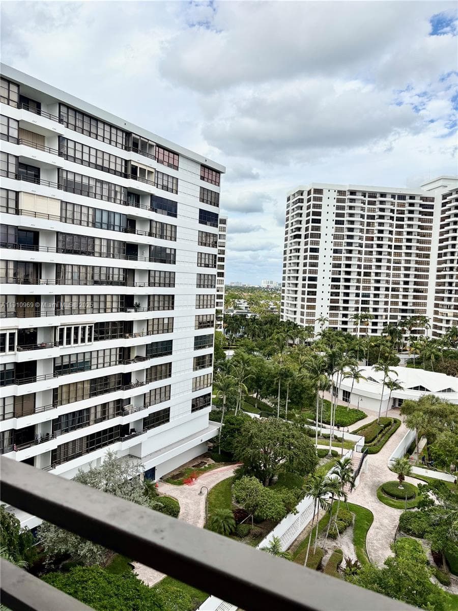 OLYMPUS CONDO PHASE · #719 in Hallandale Beach - Photo 9