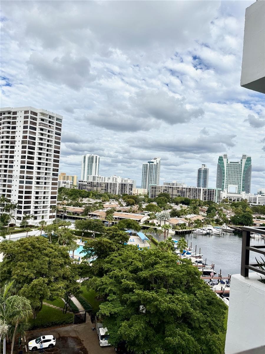 OLYMPUS CONDO PHASE · #719 in Hallandale Beach - Photo 8