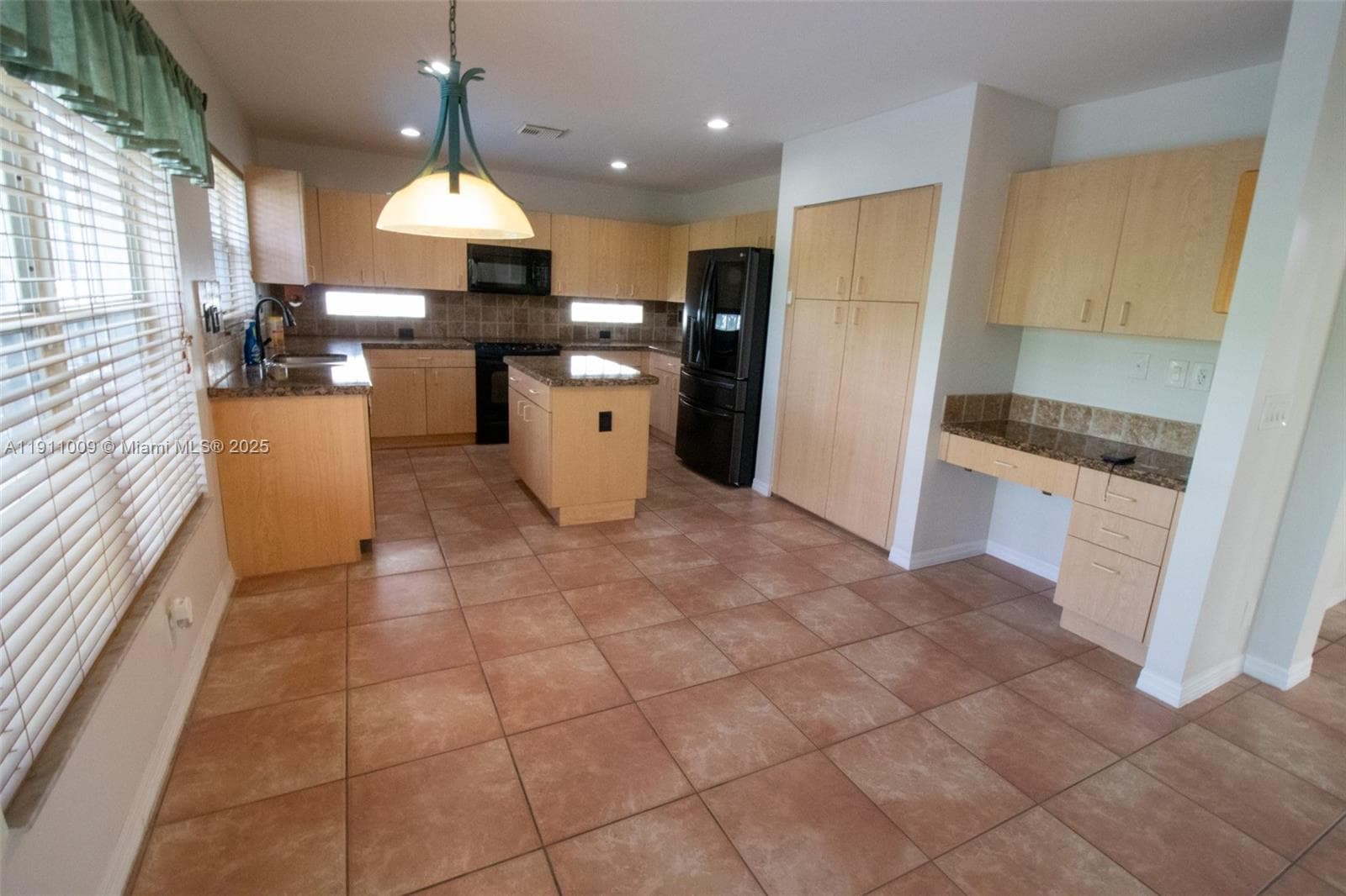 5552 NW 125th Ter #0 photo 4