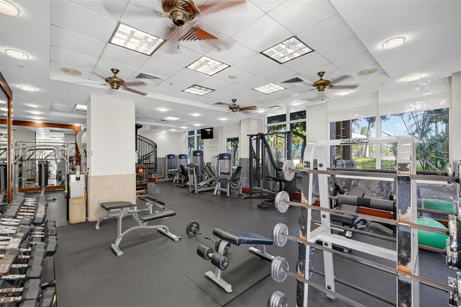 TURNBERRY ON THE GREEN CO · #313 in Aventura - Photo 62