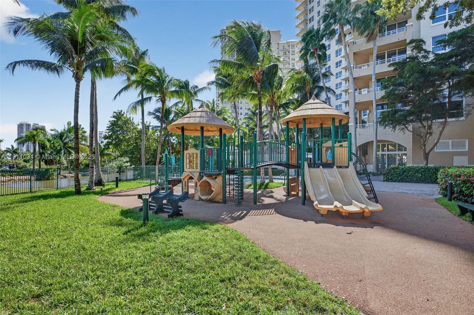 TURNBERRY ON THE GREEN CO · #313 in Aventura - Photo 76